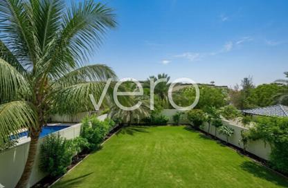 Villa - 3 Bedrooms - 4 Bathrooms for rent in District 7 - Jumeirah Park - Dubai