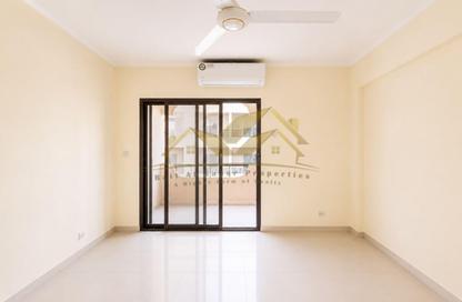 Apartment - 3 Bedrooms - 2 Bathrooms for rent in Karama Park Area - Al Karama - Dubai Apartment - 3 Bedrooms - 2 Bathrooms for rent in Karama Park Area - Al Karama - Dubai