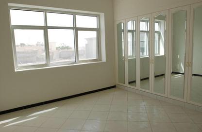 Villa - 4 Bedrooms - 5 Bathrooms for rent in Al Azra - Al Riqqa - Sharjah