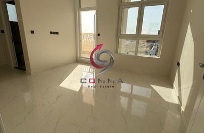Villa - 4 - 5 for sale in Alreeman II - Al Shamkha - Abu Dhabi