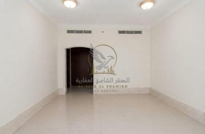 Apartment - 2 - 3 for rent in Al Majaz 1 - Al Majaz - Sharjah