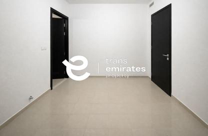 Apartment - 2 Bedrooms - 3 Bathrooms for rent in RAK Tower - Marina Square - Al Reem Island - Abu Dhabi