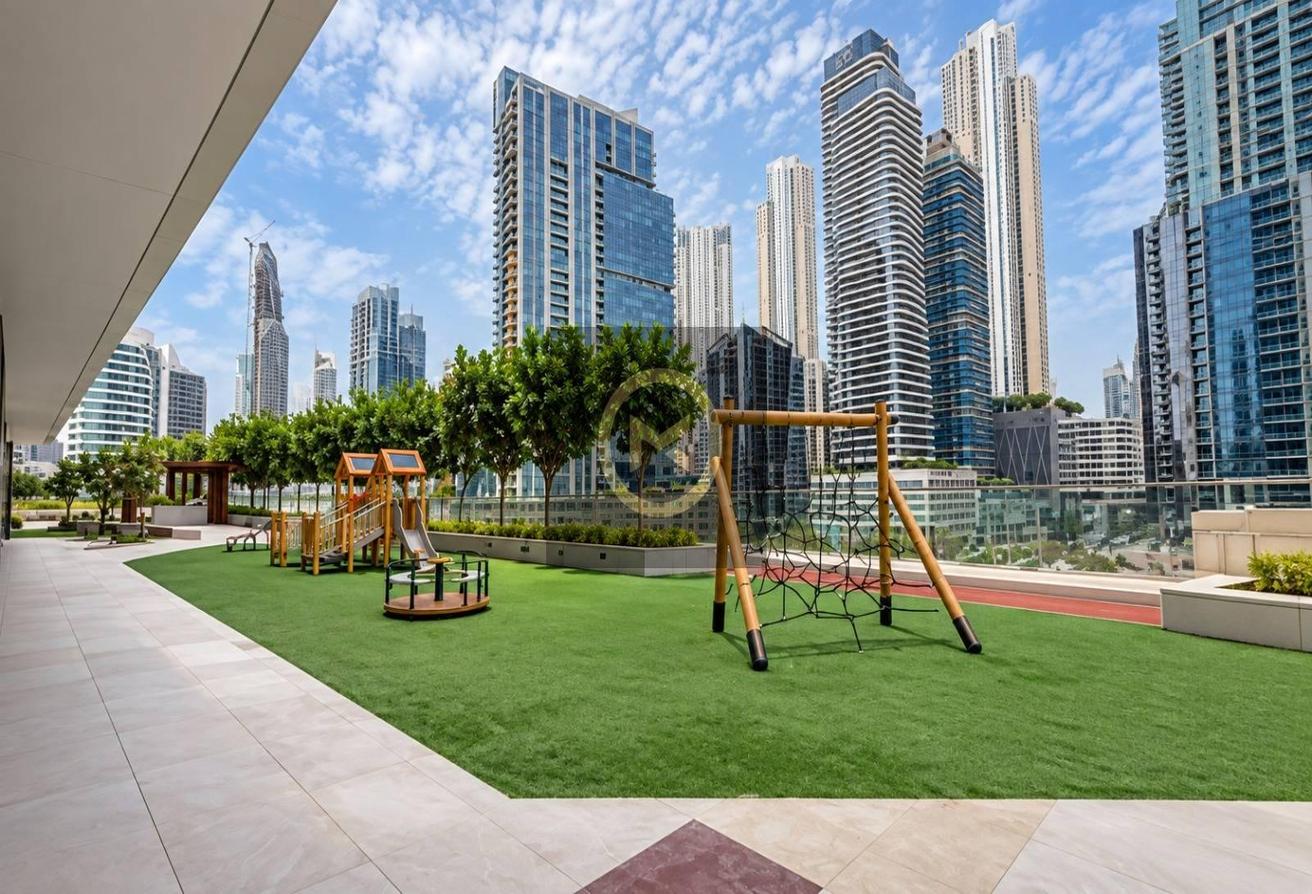Fully Furnished 1BR | Society House, Downtown photo 14