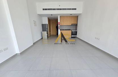 Apartment - Studio - 1 Bathroom for rent in Al Mamsha - Muwaileh - Sharjah
