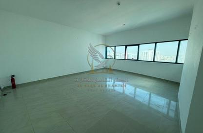 Apartment - 1 Bedroom - 2 Bathrooms for rent in Al Mamzar - Al Mamzar - Sharjah - Sharjah