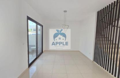 Townhouse - 2 Bedrooms - 4 Bathrooms for rent in Nasma Residence - Al Tai - Sharjah