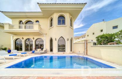 Villa - 5 - 6 for rent in Garden Homes Frond E - Garden Homes - Palm Jumeirah - Dubai