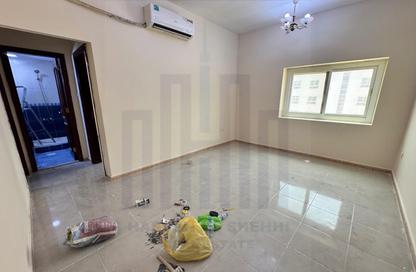 Apartment - 1 Bedroom - 1 Bathroom for rent in Muwailih Building - Muwaileh - Sharjah