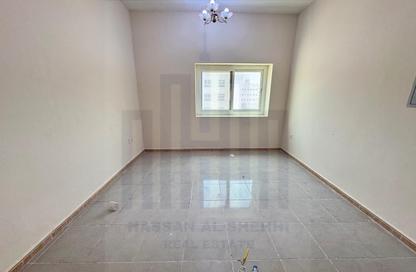 Apartment - 1 Bedroom - 1 Bathroom for rent in Muwailih Building - Muwaileh - Sharjah