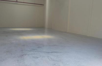 Warehouse - Studio for rent in Umm Al Thuoob - Umm Al Quwain