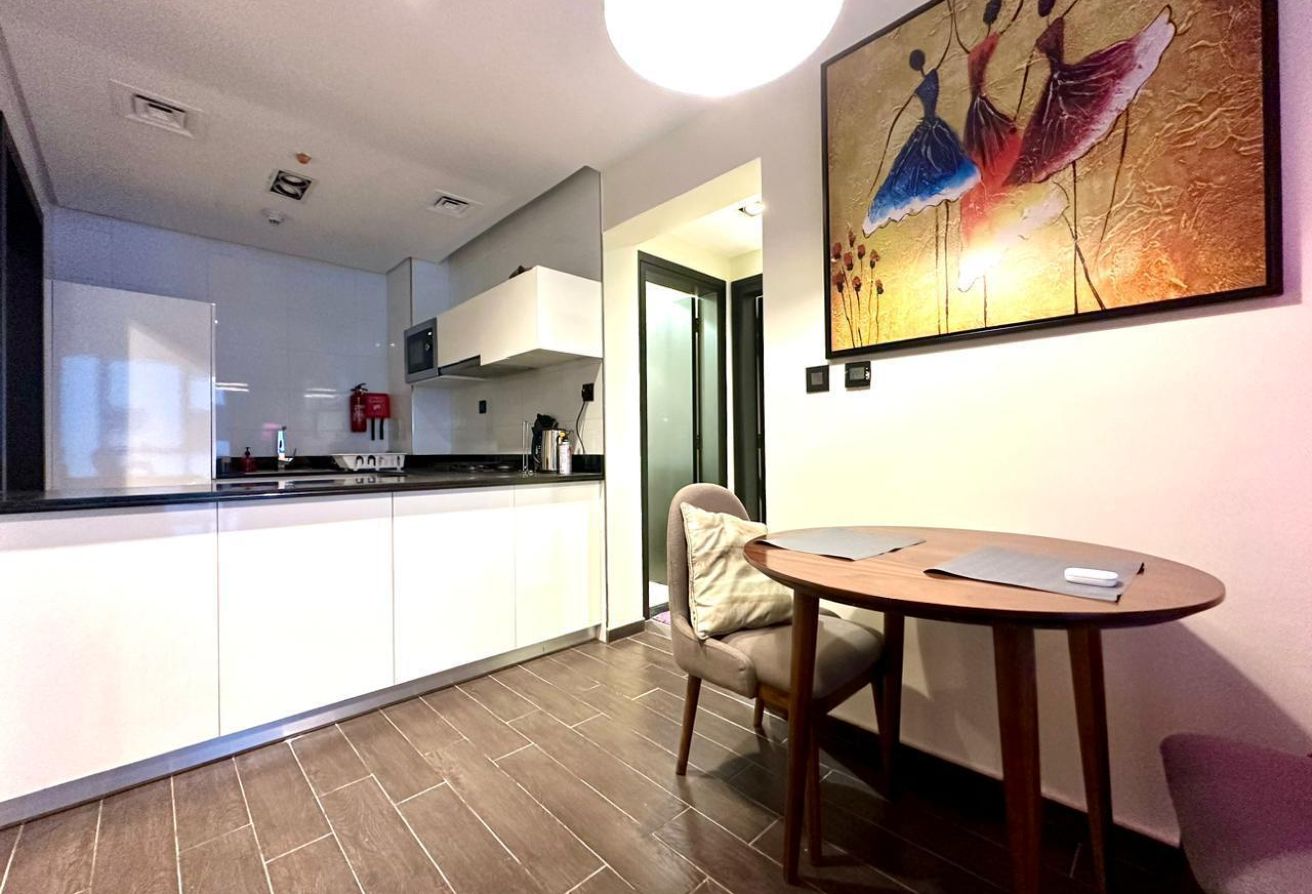 Vacant - Spacious Unit - Well Maintain — image 14