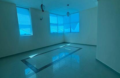 Apartment - 2 Bedrooms - 2 Bathrooms for rent in Downtown Fujairah - Fujairah
