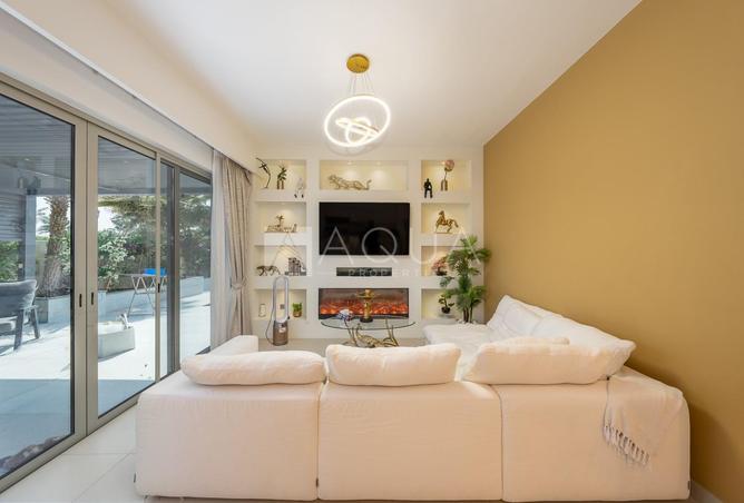 83657801 - Property Image 3