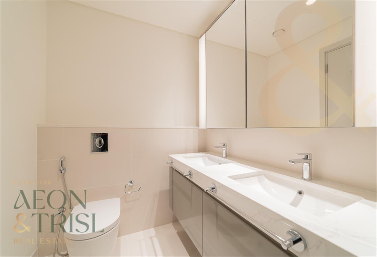 Amazing 2 BR | Beach Access | Sea and Marina View photo 10