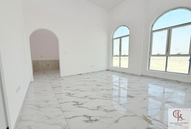 128386015 - Property Image 3