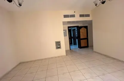 شقة - 2 غرف نوم - 2 حمامات للايجار في المجرة - الشرق - الشارقة