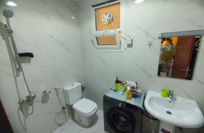 Apartment - Studio - 1 Bathroom for rent in Al Qulaya'ah - Al Sharq - Sharjah