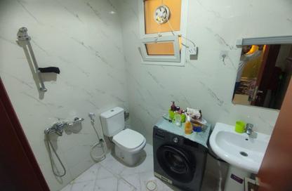 Apartment - Studio - 1 Bathroom for rent in Al Qulaya'ah - Al Sharq - Sharjah