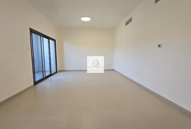 98271008 - Property Image 2