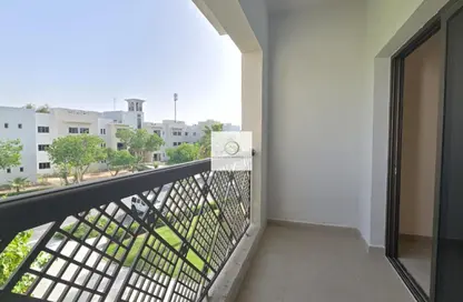 Apartment - 3 Bedrooms - 3 Bathrooms for rent in The Gardens Buildings - The Gardens - Dubai