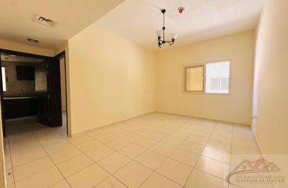 Apartment - 1 Bedroom - 2 Bathrooms for rent in Muwailih Building - Muwaileh - Sharjah