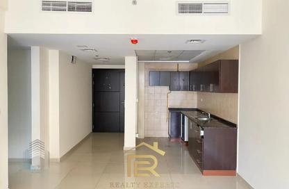 Apartment - 1 Bedroom - 2 Bathrooms for rent in Frankfurt Sports Tower - Dubai Sports City - Dubai