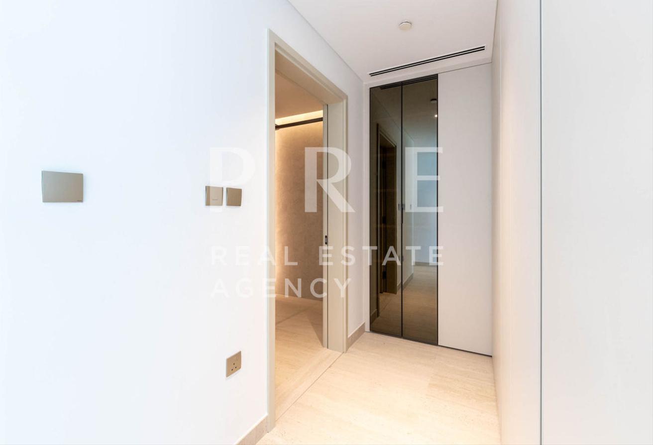 Coastal Sophistication | Four-Bedroom Waterfront Residence | Palm Jumeirah photo 5