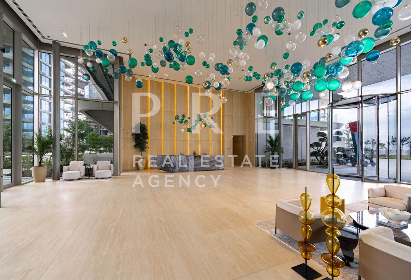 Coastal Sophistication | Four-Bedroom Waterfront Residence | Palm Jumeirah photo 9