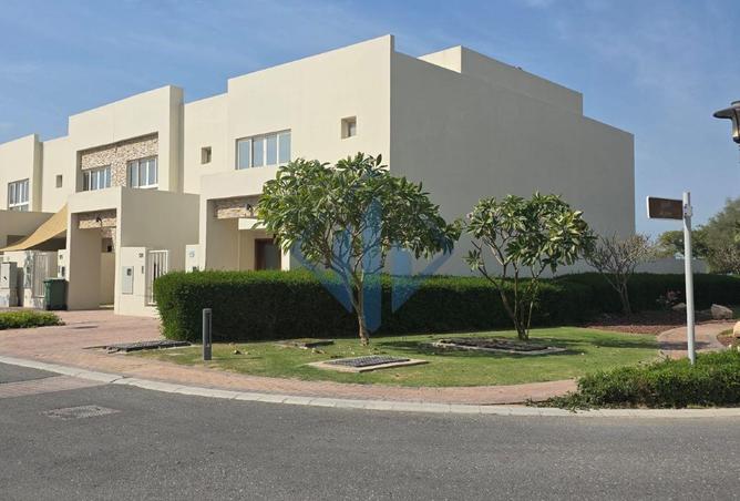 68273256 - Property Main Image