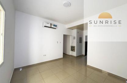 Apartment - 1 - 1 for rent in Bu Tina - Al Sharq - Sharjah Apartment - 1 - 1 for rent in Bu Tina - Al Sharq - Sharjah