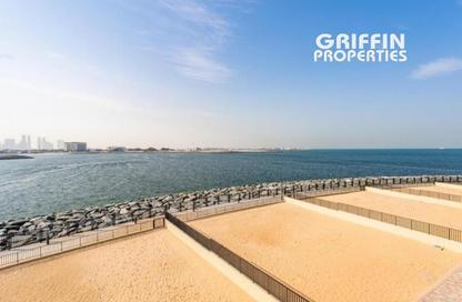 Villa - 5 - 6 for sale in Sur La Mer 1 - Sur La Mer - Jumeirah 1 - Jumeirah - Dubai