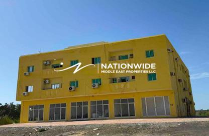 عمارة بالكامل - استوديو للبيع في فلج المعلا - أم القيوين