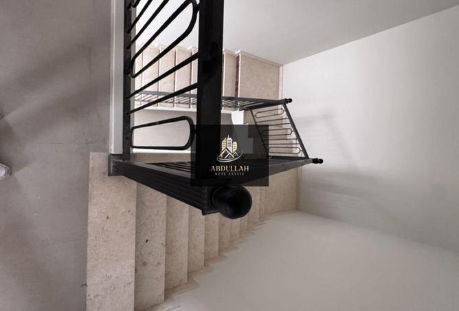 77401902 - Property Image 2