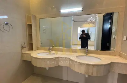 Villa - 5 Bedrooms - 7 Bathrooms for sale in Al Amira Village - Al Yasmeen - Ajman