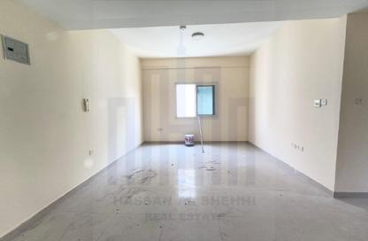 Apartment - 6 Bedrooms - 2 Bathrooms for rent in Muwaileh - Sharjah