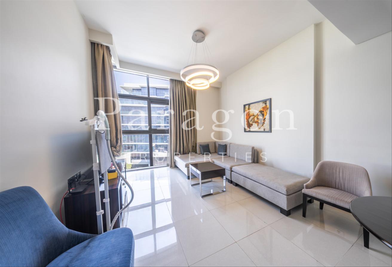 Fully Furnished | Golf View | Vacant Now photo 4