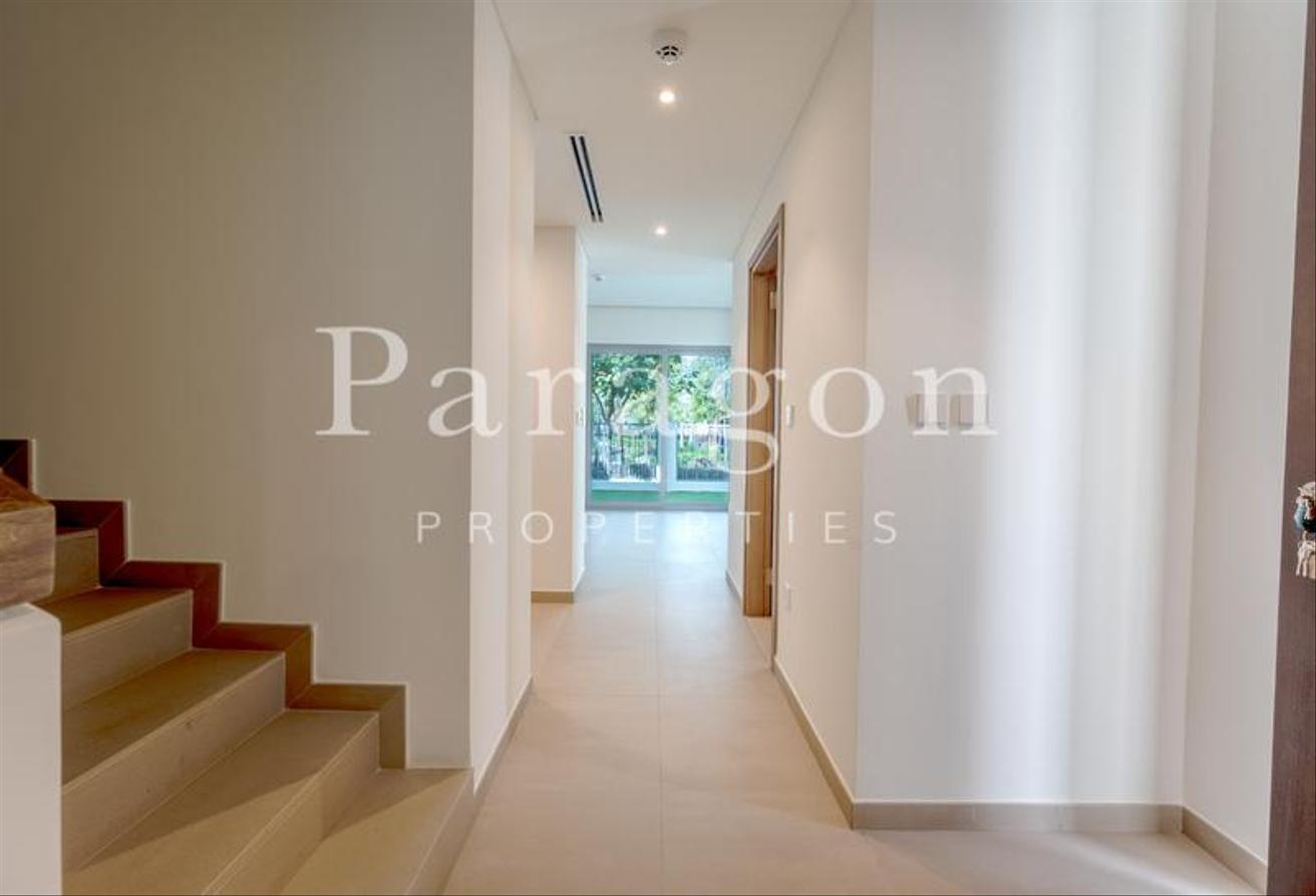 Close to Park | Vacant End June | L Shape Garden photo 4