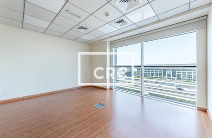 Office Space - Studio for rent in Single Business Tower - Sheikh Zayed Road - Dubai