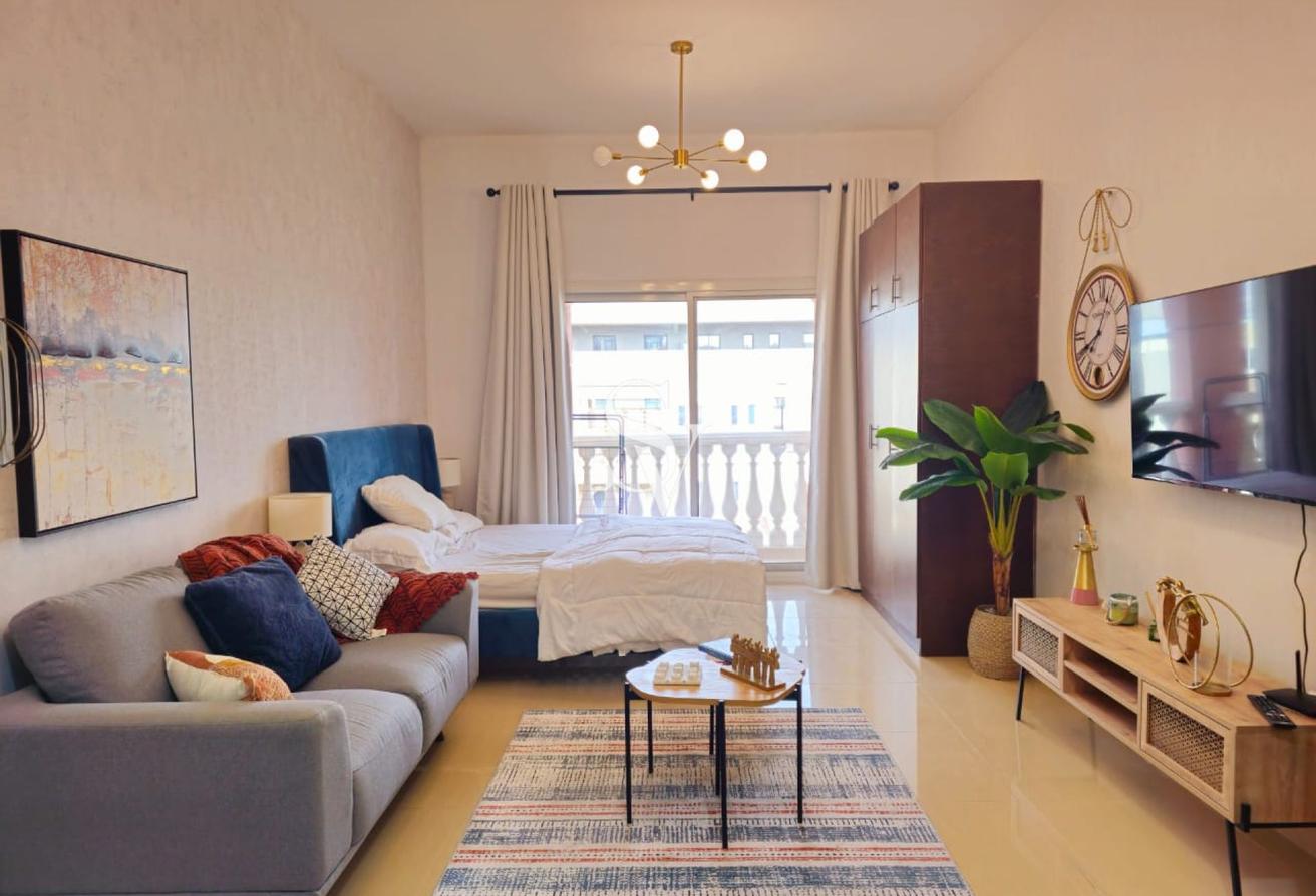 Chiller Free | Spacious | Low Floor | Furnished photo 2