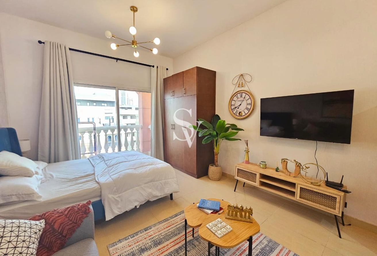 Chiller Free | Spacious | Low Floor | Furnished photo 3