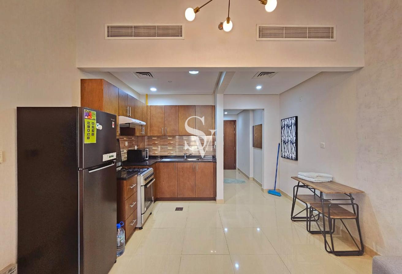 Chiller Free | Spacious | Low Floor | Furnished photo 8