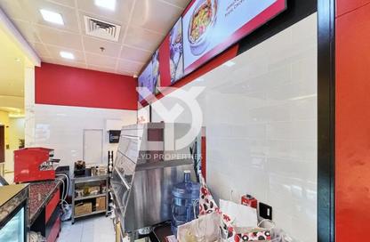 Shop - Studio for rent in Al Hudaiba - Bur Dubai - Dubai