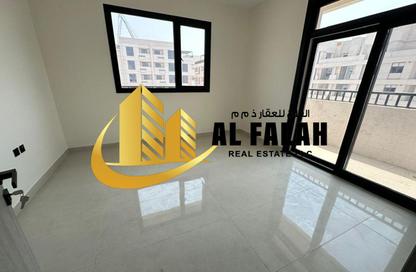 شقة - غرفة نوم - 2 حمامات للايجار في أبتاون الزاهية - الزاهية - تجارية مويلح - الشارقة شقة - غرفة نوم - 2 حمامات للايجار في أبتاون الزاهية - الزاهية - تجارية مويلح - الشارقة