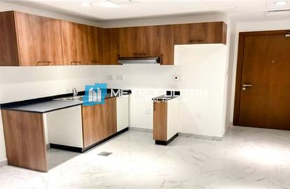 Apartment - 2 - 3 for sale in Oasis 1 - Oasis Residences - Masdar City - Abu Dhabi