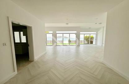 Villa - 5 Bedrooms - 6 Bathrooms for rent in Palma Residences - Palm Jumeirah - Dubai