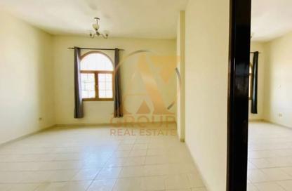 شقة - غرفة نوم - 2 حمامات للبيع في ك 16 - طراز يوناني - المدينة العالمية - دبي شقة - غرفة نوم - 2 حمامات للبيع في ك 16 - طراز يوناني - المدينة العالمية - دبي