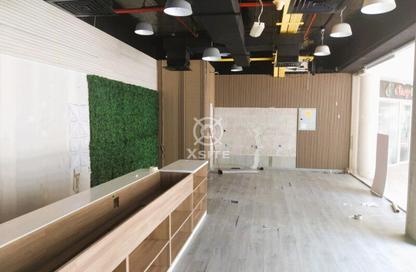Shop - Studio - 1 for rent in Lake View Tower - JLT Cluster B - Jumeirah Lake Towers - Dubai