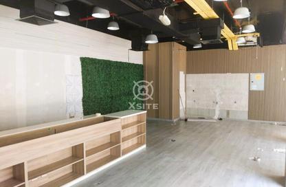 Shop - Studio - 1 for rent in Lake View Tower - JLT Cluster B - Jumeirah Lake Towers - Dubai