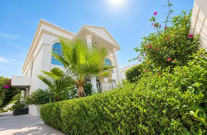 Villa - 5 Bedrooms - 5 Bathrooms for rent in Jumeirah 1 Villas - Jumeirah 1 - Jumeirah - Dubai