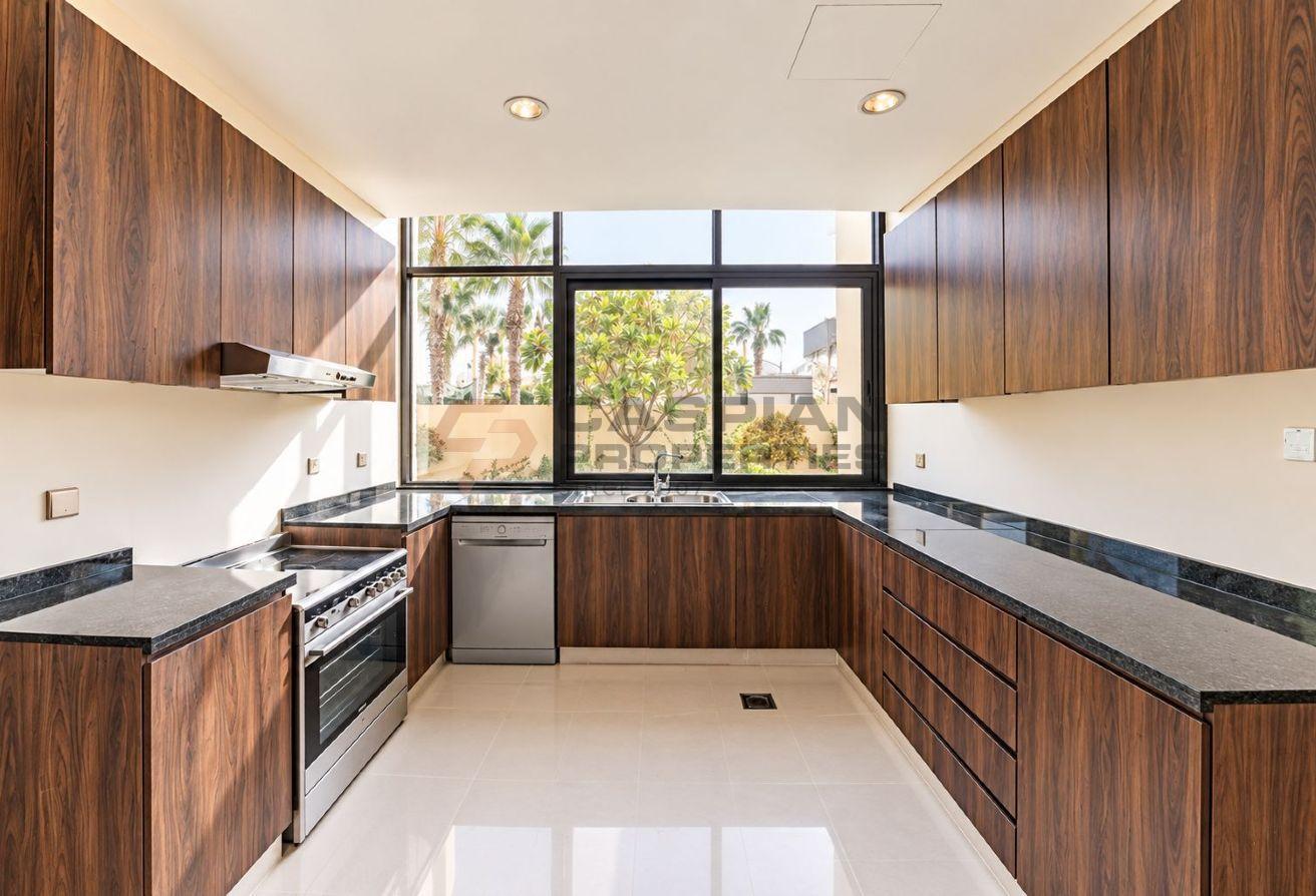 PRIVATE POOL | FULLY FURNISHED | VACANT photo 10